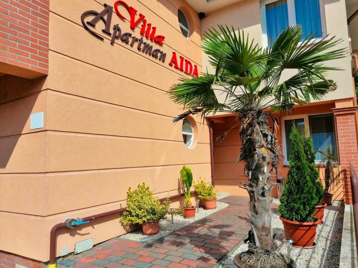 Villa Aida Apartman ไฮจ์ดุสโซบอสโล ภายนอก รูปภาพ