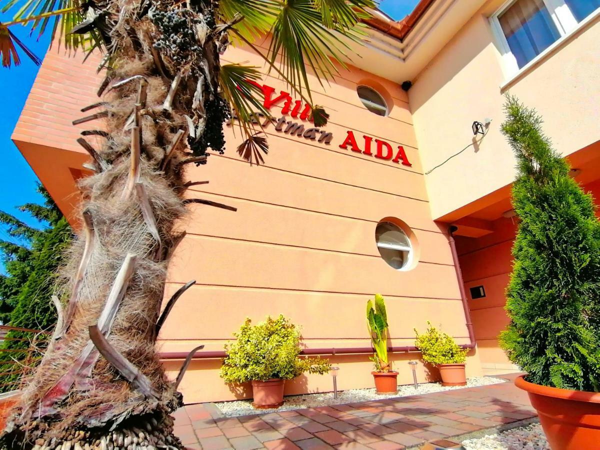 Villa Aida Apartman ไฮจ์ดุสโซบอสโล ภายนอก รูปภาพ