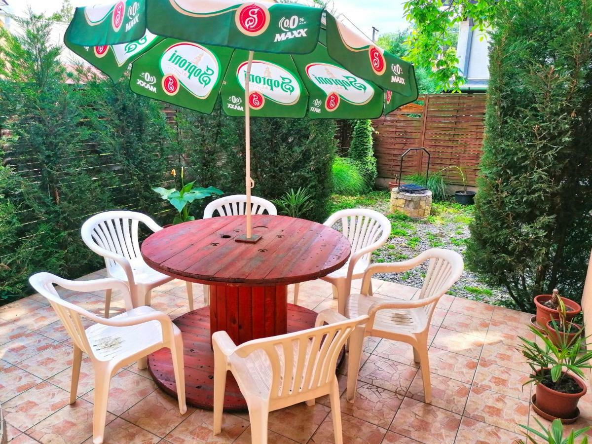Villa Aida Apartman ไฮจ์ดุสโซบอสโล ภายนอก รูปภาพ